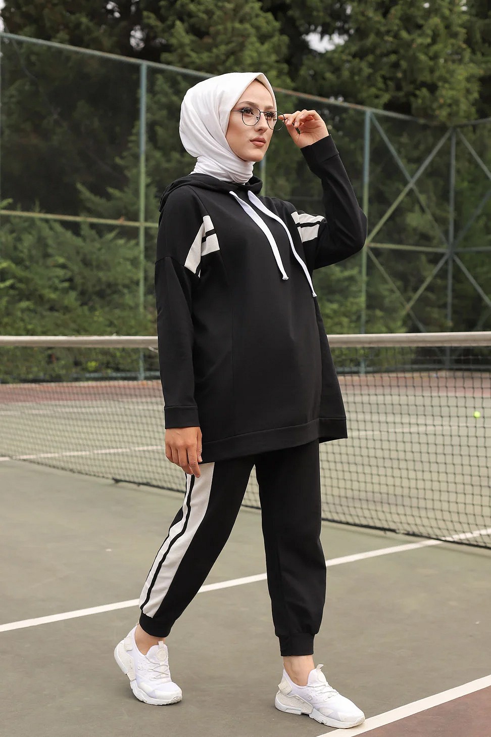Ensemble sport pour femme, Vêtements à Oujda