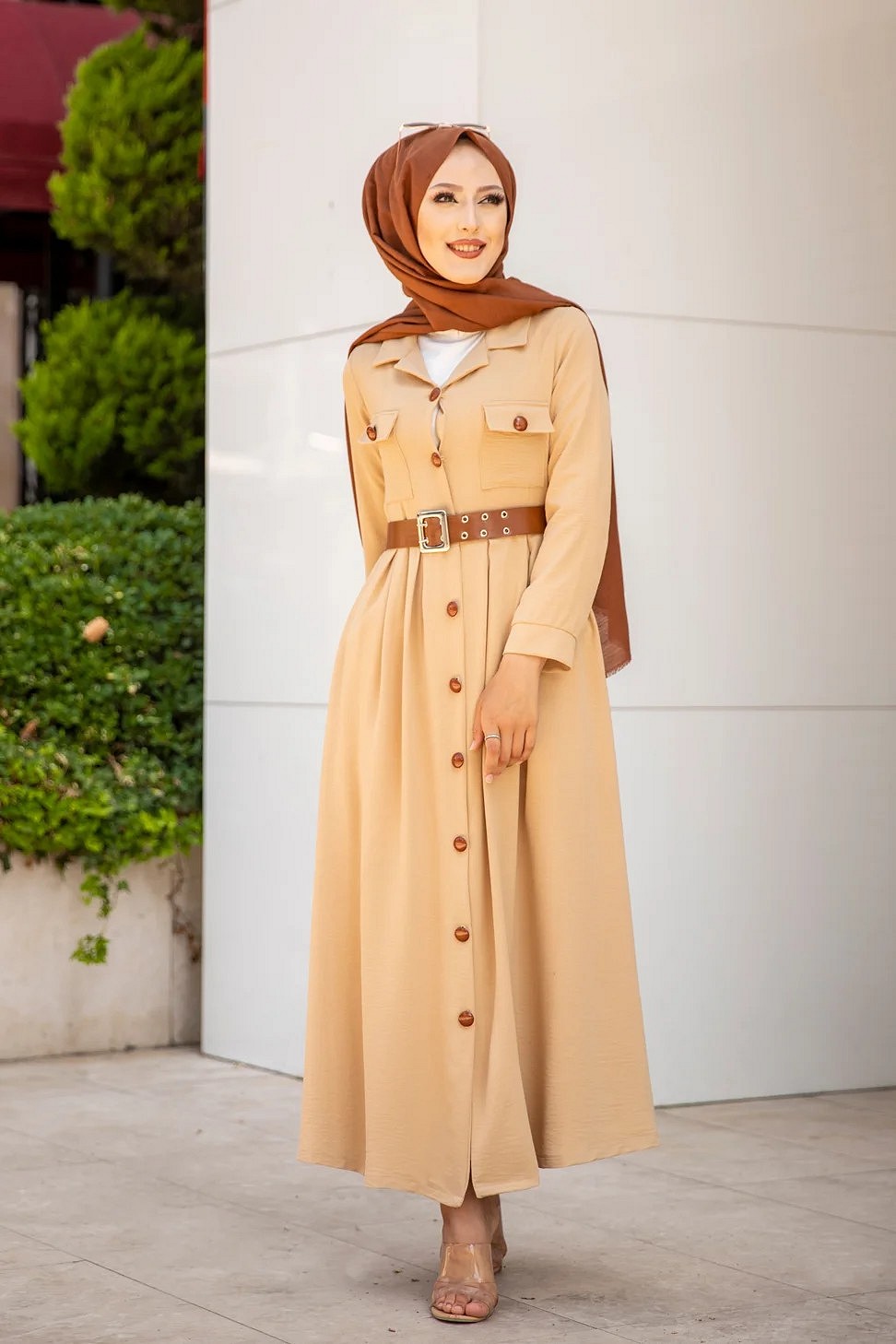 Robe longue casual boutonnée avec sa ceinture (Vetement pour femme  musulmane) - Couleur brique
